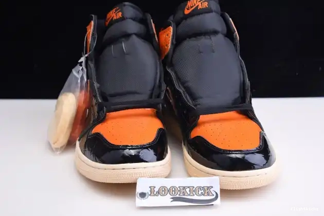 555088-028 - Backboard Air 3.0 1 High Retro Shattered Jordan 0426